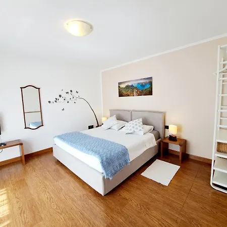 Apartment Dalia *