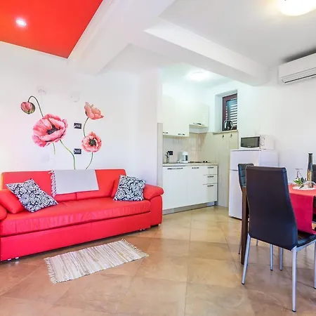 Apartment Dalia *